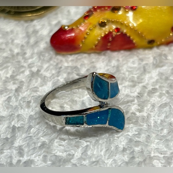 🦋Cute silver plate ring with rhinestone and inlay opal look/costume NWOT - Picture 6 of 9